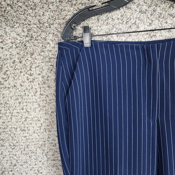 Chico’s navy pinstripe ankle dress pants size 2.5 - Picture 2 of 10